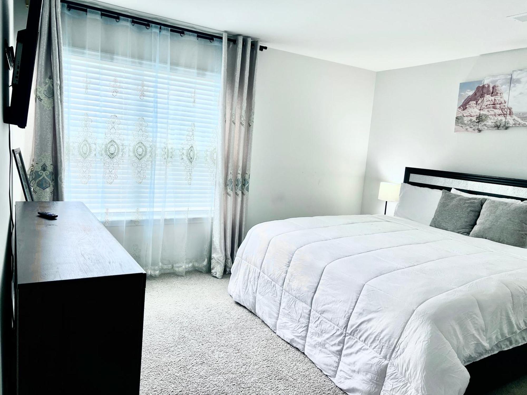 Spacious 4-Bedroom House,6Beds With Office Space Charlotte Dış mekan fotoğraf
